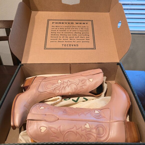 Tecovas Shoes - Tecovas Annie Hearts – Rose Gold Goat – Size 9.5 B – BRAND NEW (Limited Edition)